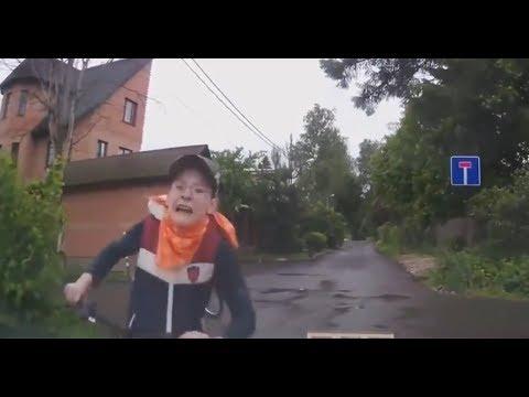 СМЕШНЫЕ МОМЕНТЫ НА ДОРОГАХ 2019 / Я РЖАЛ ПОЛ ЧАСА / FUNNY MOMENTS IN ROADS 2019